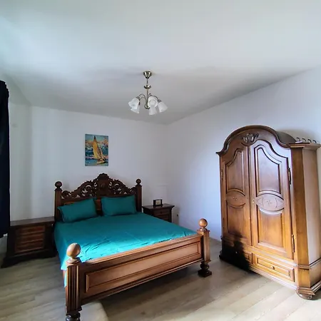 Casa Don Lucio מלון דירות קריובה